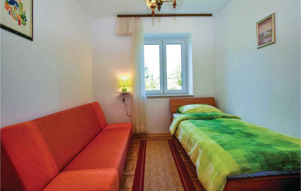 2 Bedroom Awesome Apartment In Порторож Екстер'єр фото